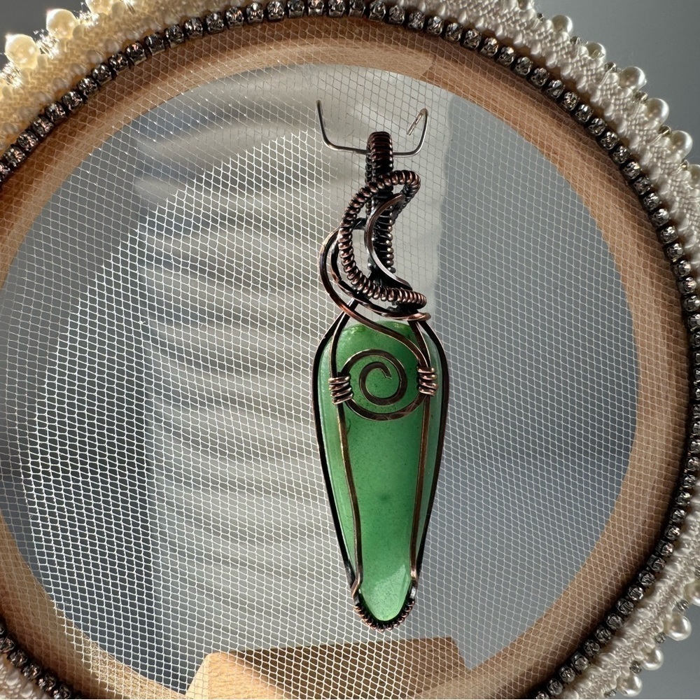 ARTISAN Aventurine Cabochon Copper Wire Wrap Pendant